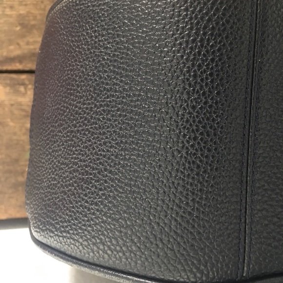 Navy blue COACH crossbody and matching wallet - Picture 6 of 14